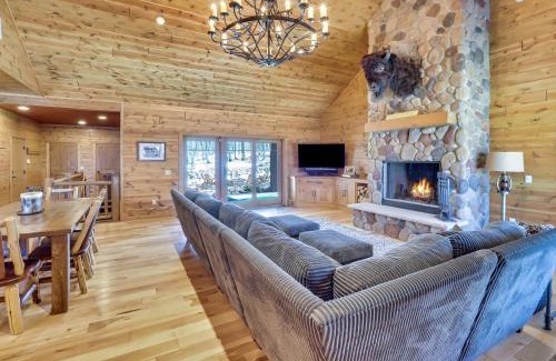 Boyne City House | Wee-Kin-Da-Wa