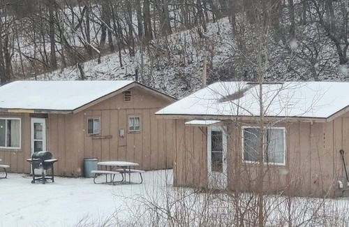 Luther Cabin | Week/Weekend Cabin Rental #2