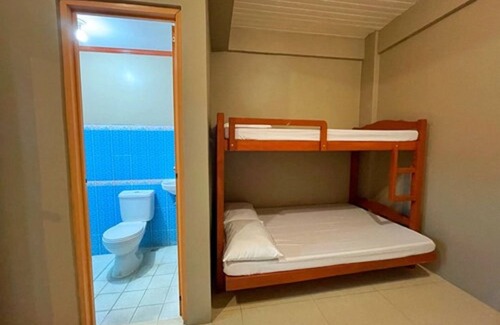 Pansol House | Weekdays Hot Spring Resort by Cocotel