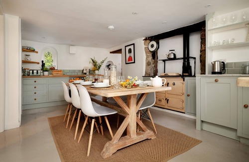 Heligan Cottage | Weeke Brook - A 'quintessential' thatched cottage
