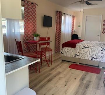 Lake Magdalene Apartment | Weekend Cozy and Peaceful Stay Apt A