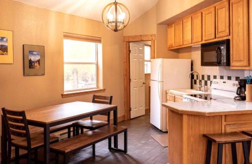 Salida House | Weekend Getaway for Outdoor Recreation near San Isabel Forest in Colorado