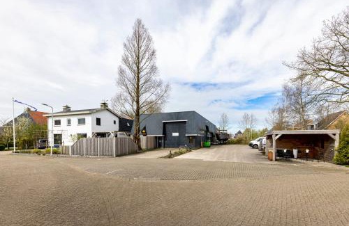 Municipality of De Friese Meren Bed & Breakfast | Weeruusz