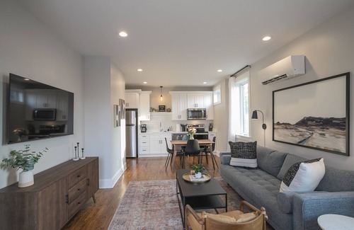 South Nashville House | WeHo 3 Story Townhome 1 of 4 w/Rooftop Deck WALKABLE! 8 mins drive to BRDWY!