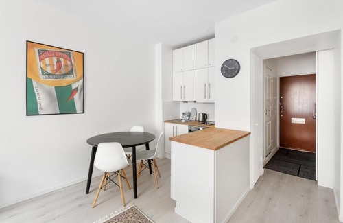 Ullanlinna Apartment | WeHost Fully Equipped Studio in Design District