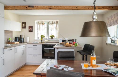 Rabenholz House | Weiße Kate Gut Priesholz