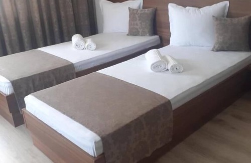 Shkorpilovtsi Hotel | Weißer Schwan