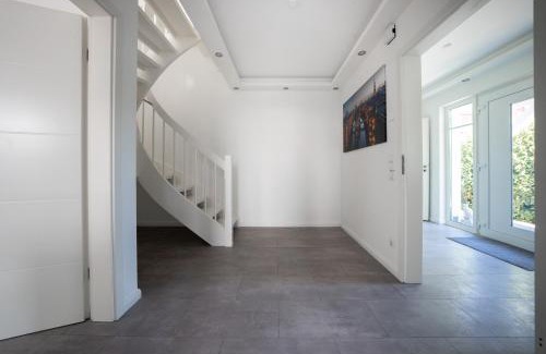 Oststeinbek House | Weißes Haus, Vollausstattung