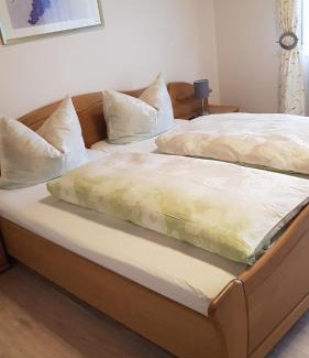 Mesenich House | Weingut Erich Serwazi