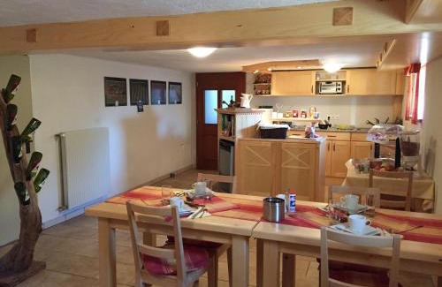 Herrnbaumgarten House | Weingut - Gästezimmer zum Schwalbennest