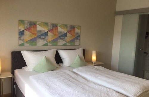 Mehring Bed & Breakfast | Weingut-Gästehaus Loskill - Double room shower/WC, partly with balcony *