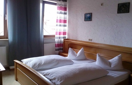 Sand am Main Hotel | Weinhotel Goger