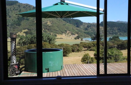 Waitaria Bay Cabin | Weka Cottage