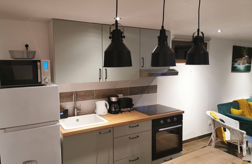 Ecuelles Apartment | Welcome to Studio Nevada and the banks of the River Loing.
