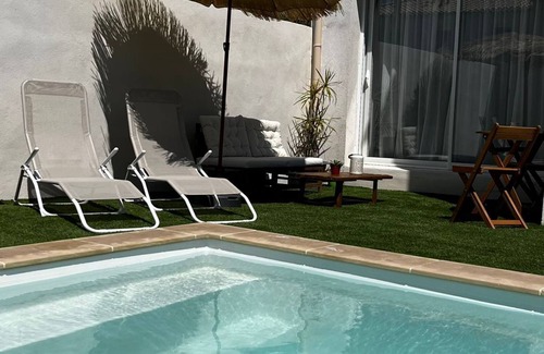 Chateauneuf-les-Martigues House | Welcome to our charming suite with its own private pool!