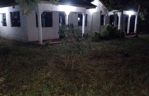 Boma la Ngombe House | WELCOME AND STAY AT EWASO MAASAI HOMESTAY