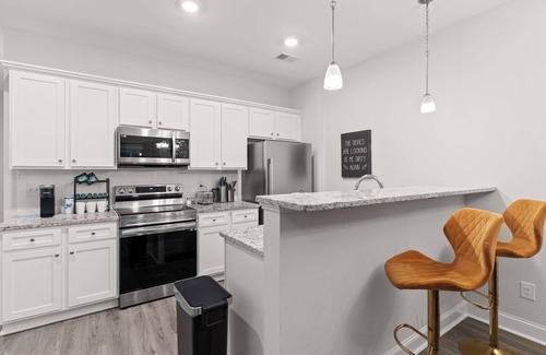 Huntcliff House | Welcome home away from home! Near Fort Jackson