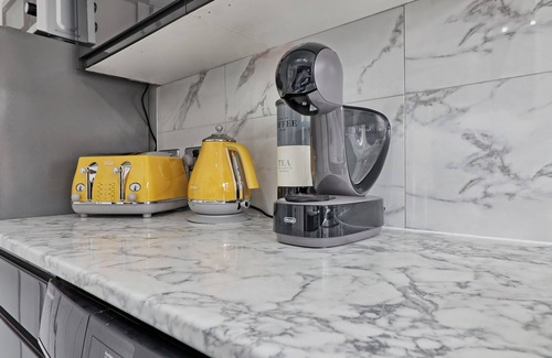 Basildon House | Welcome Home From Home