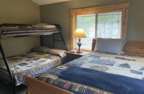Island Park Apartment | Welcome INN - Cozy family cabin in Island Park ID