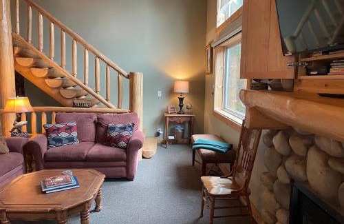 Island Park Apartment | Welcome INN - Cozy family cabin in Island Park ID