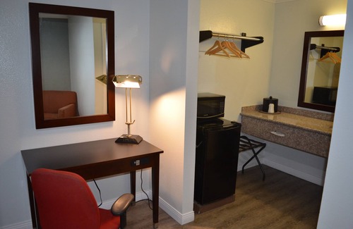 Corona Hotel | Welcome Inn