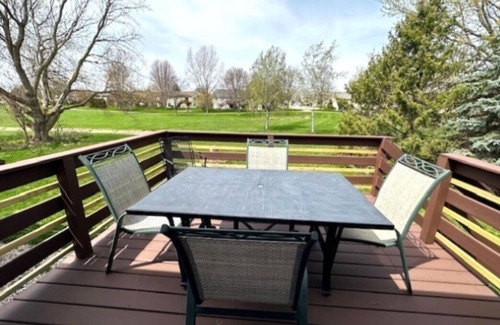 De Forest House | Welcome! Living rm, Family rm, 2 Bathrm w/shower