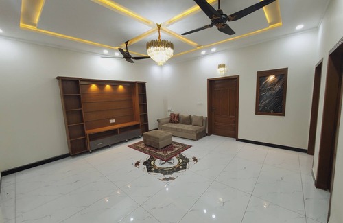 Islamabad Cabin | Welcome Lodges. Cozy 2-bedroom lodge with WiFi and AC in delightful Islamabad