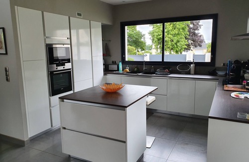 Le Relecq-Kerhuon House | WELCOME Modern, recent, upscale house close to the sea.