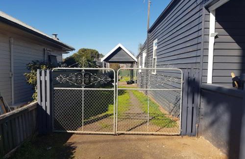 Maryborough House | Welcome Stranger Cottage