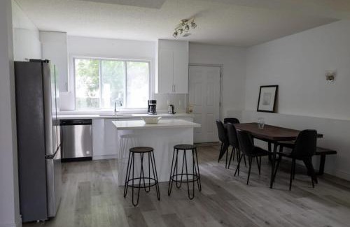 Keswick Apartment | Welcome to 201 Garden Avenue