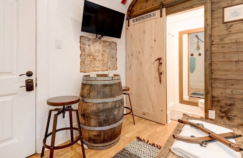 Cortez Hill Apartment | WELCOME TO ALL ABOARD ~ SD Captain JACK SPARROW!