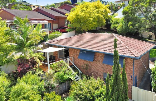 Nambucca Heads House | Welcome to Avalon 2, your ideal pet-friendly holiday home.
