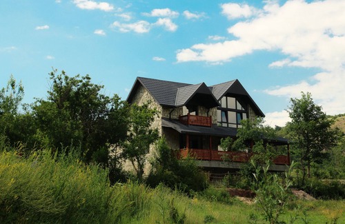 Gosh House | Welcome to Balkonum luxury guesthouse. Your picturesque retreat in Gosh village