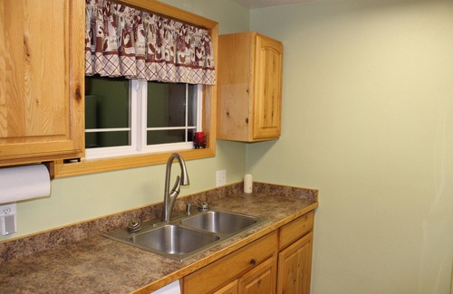 Florence House | Welcome to BarnRoots a Cozy Family sized house, bring your friends