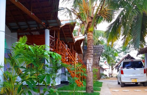Pottuvil Division 2 House | Welcome to Beach Wave Hotel