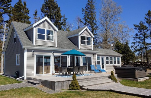 Panmure Island Cottage | Welcome to beautiful Yellow Tent Cottage, PEI - your ocean-side vacation home!