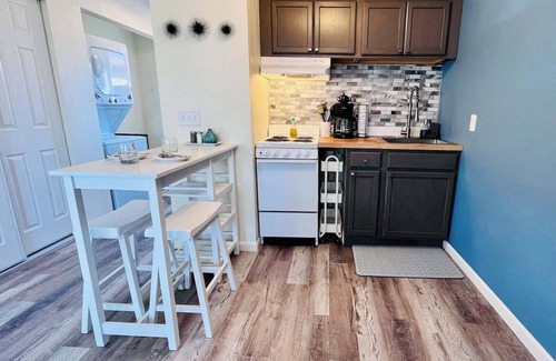 Rose Park Apartment | Welcome to Big Sky 2 - Adorable Midtown Studio