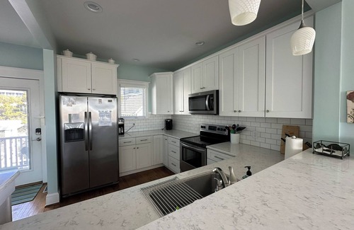 Flora's Bluff House | Welcome to BIS BALD!, your Oceanfront Escape on BHI!