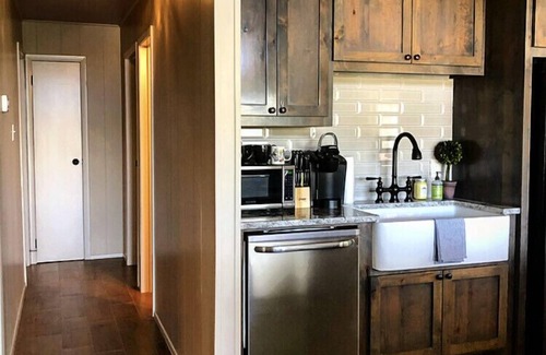 Blanco House | Welcome to Blanco Bungalow