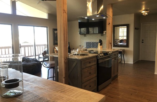 Blanco House | Welcome to Blanco Bungalow