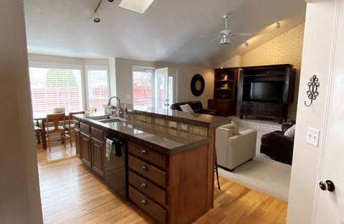 Twin Falls House | Welcome to Buckingham House. Entire 3 Bedroom Home