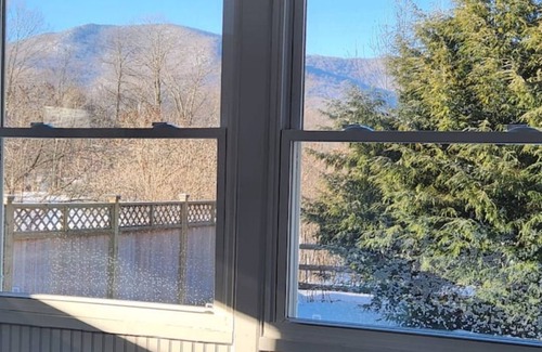 Dorset House | Welcome to "Bumblinn" ~ Historic Dorset, VT