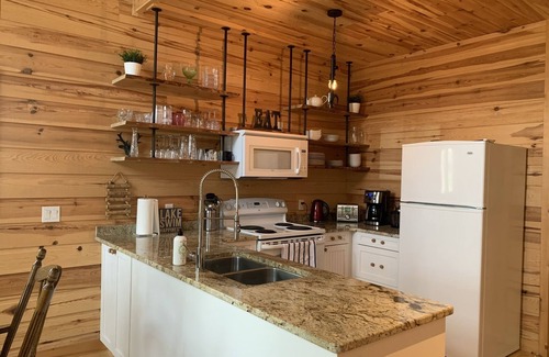 Dysart et al Cottage | Welcome to Burdock Lakehouse - a Peaceful Waterfront Retreat