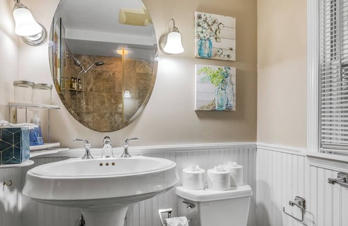 New Hope House | Welcome to Cabin Chic @NewHopePA