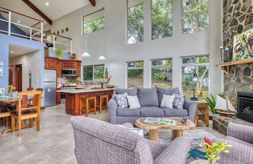 Tronadora House | Welcome to Casa Blanca at Lake Arenal