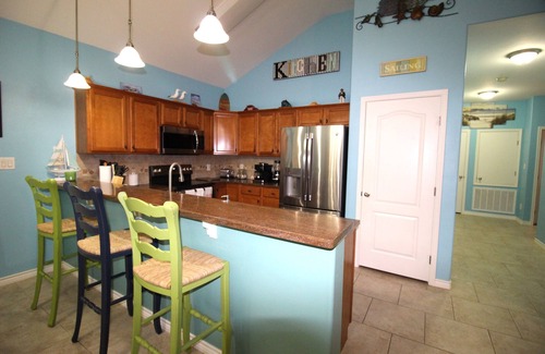 Safe Harbor House | Welcome to Casa del Mar! Less than a mile away from beach!