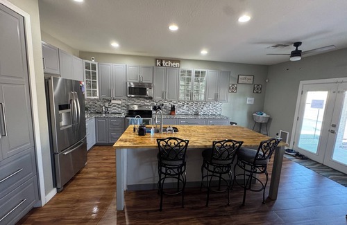Casa Grande House | Welcome to Casa DeAgoro, a beautiful house to rent in a quiet neighborhood.