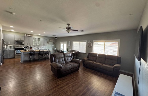 Casa Grande House | Welcome to Casa DeAgoro, a beautiful house to rent in a quiet neighborhood.