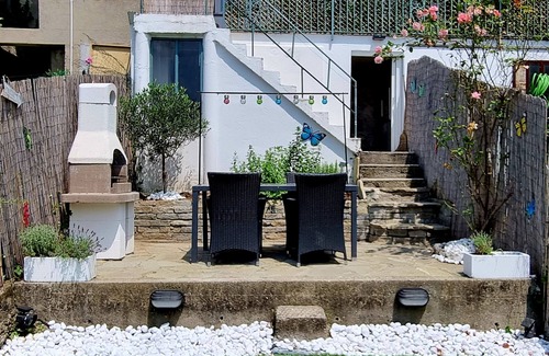 Besozzo Apartment | Welcome to Casa Enzo, located Bogno, not far from the beautiful Lake Maggiore.