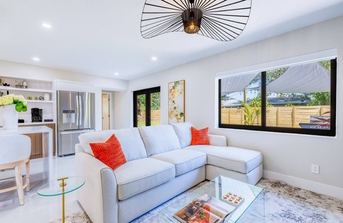 Cutler Bay House | Welcome to Casa Luna! Your relaxing and luxurious retreat away from home.